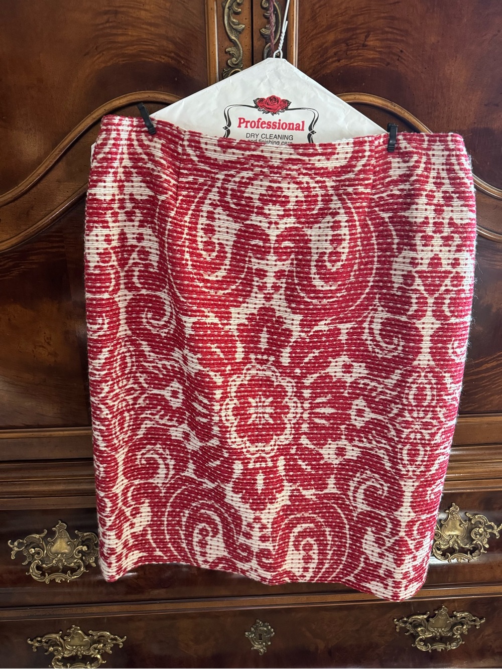 Worth Red and Ivory Patterned Pencil Skirt